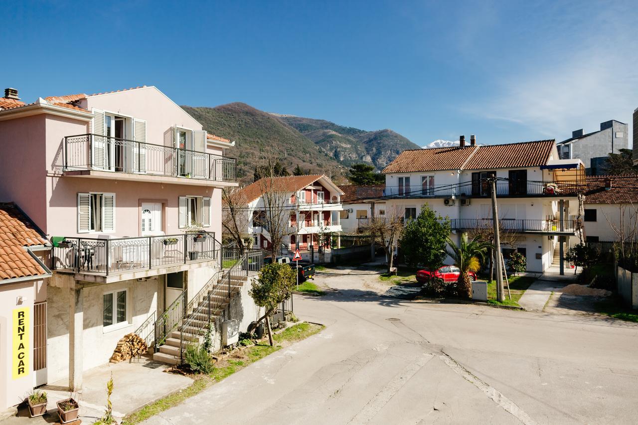 Apartments Nirgilija Tivat Exteriör bild