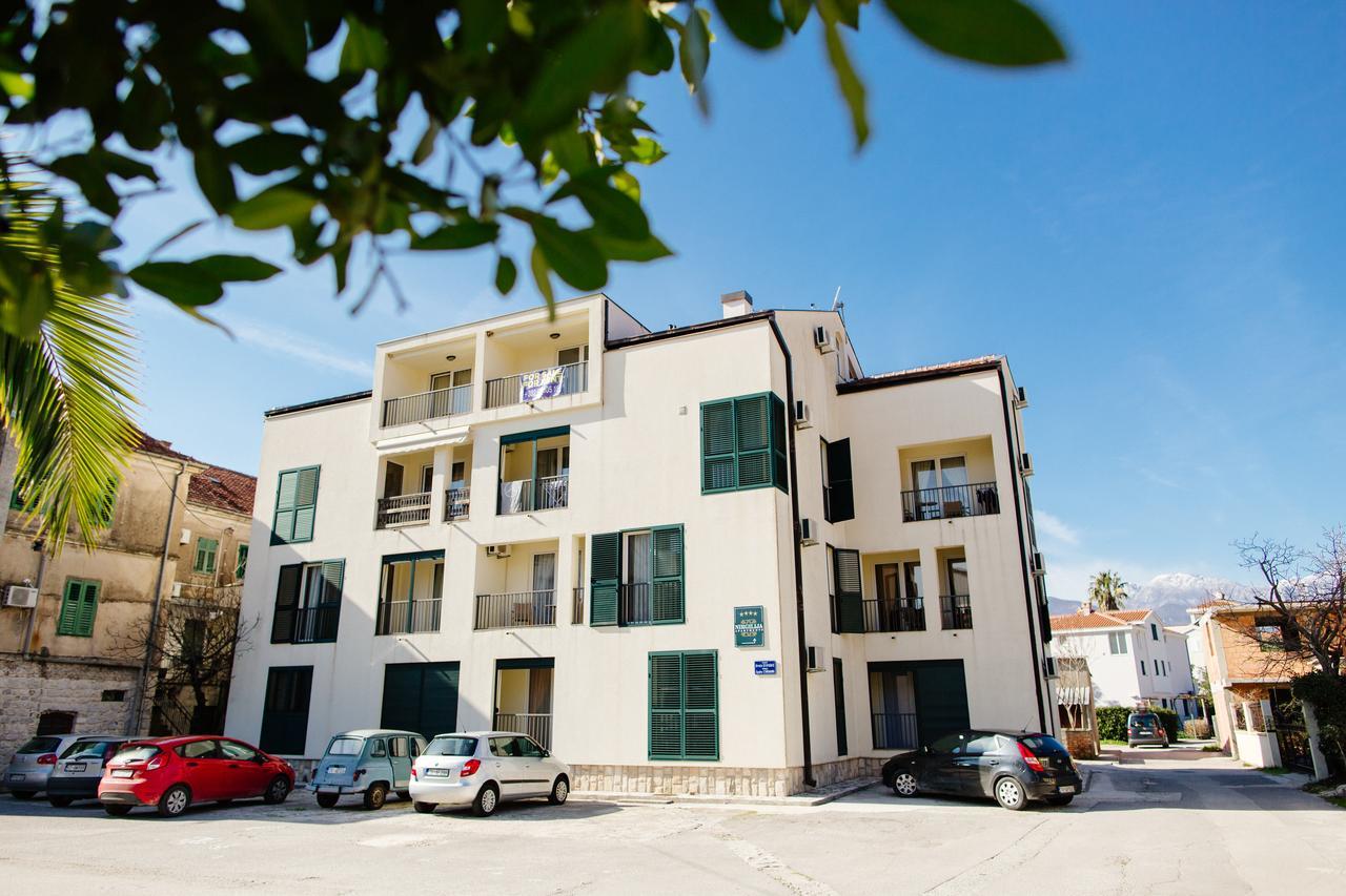 Apartments Nirgilija Tivat Exteriör bild